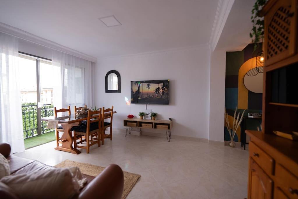 Apartamento Chic In Huelva 4 Habitaciones 外观 照片